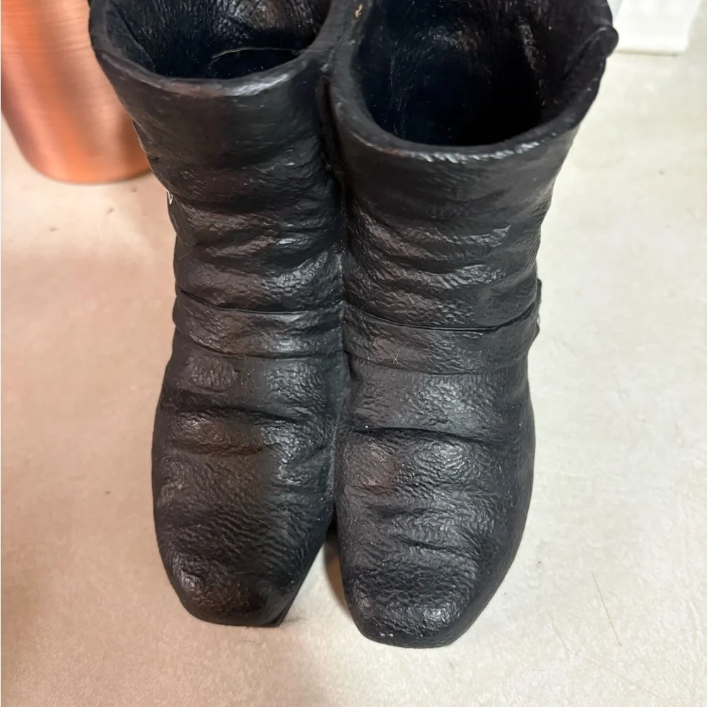 Harley-Davidson Black Boot Sculpture - Picture 2 of 2